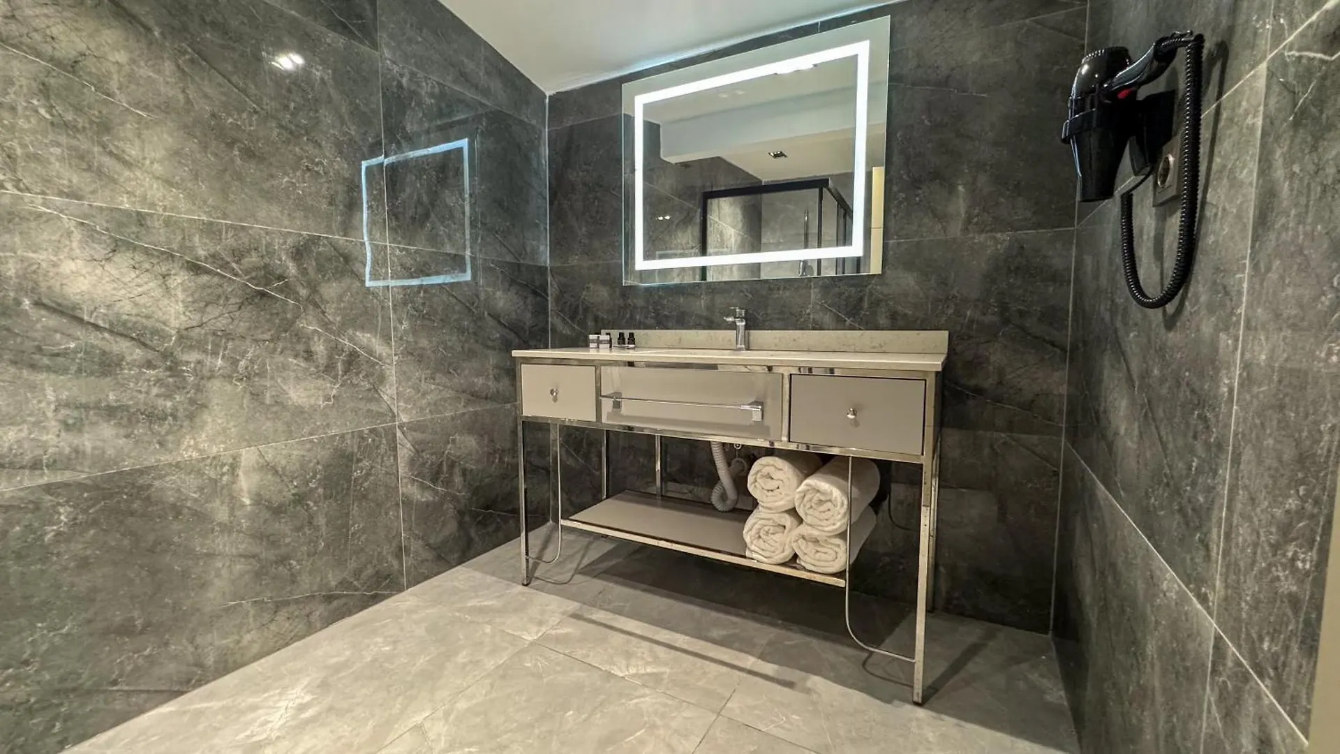 Alice Hotel Antalya