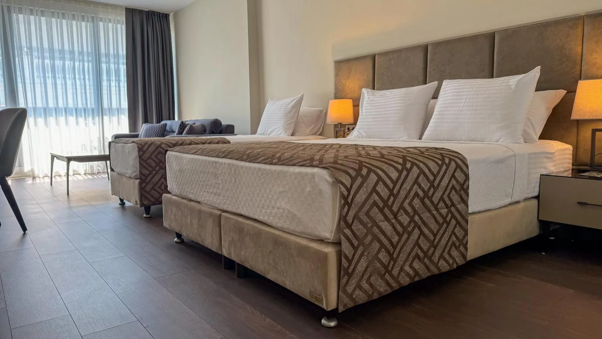 Alice Hotel Antalya 0*,